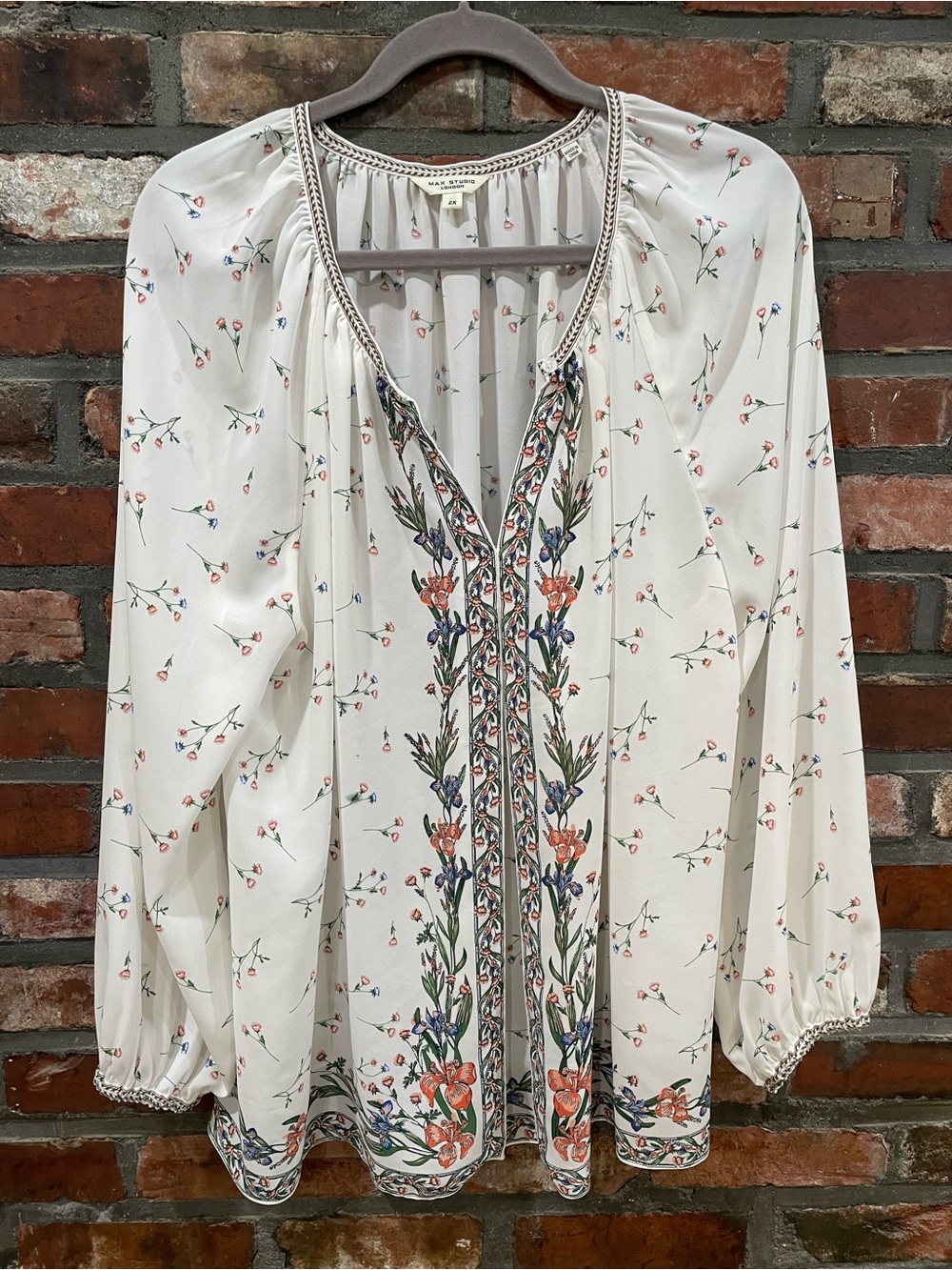 Max Studio White Floral Embroidered V-Neck Peasant Top